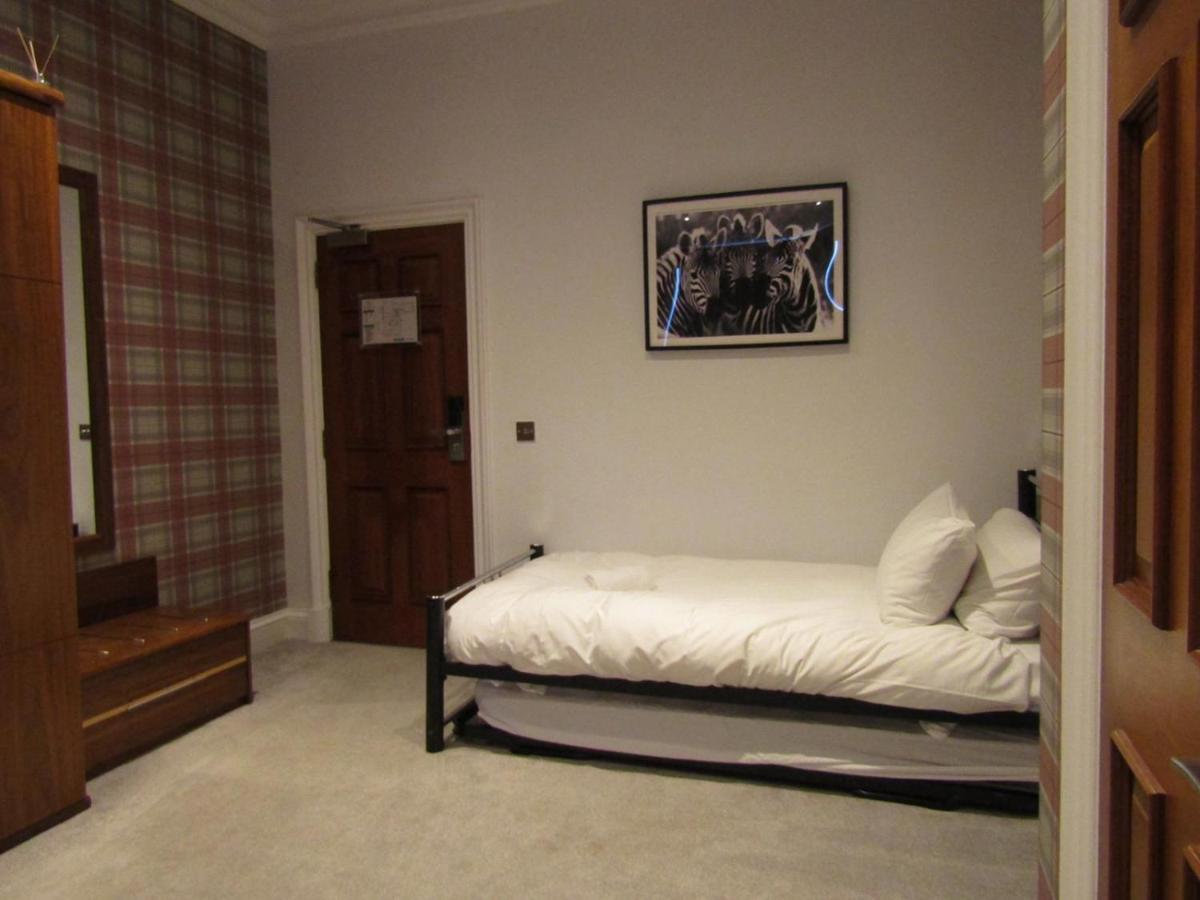 The Craigie Hotel Penicuik Bagian luar foto