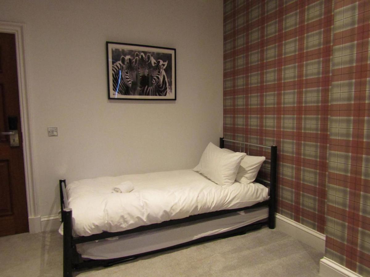 The Craigie Hotel Penicuik Bagian luar foto